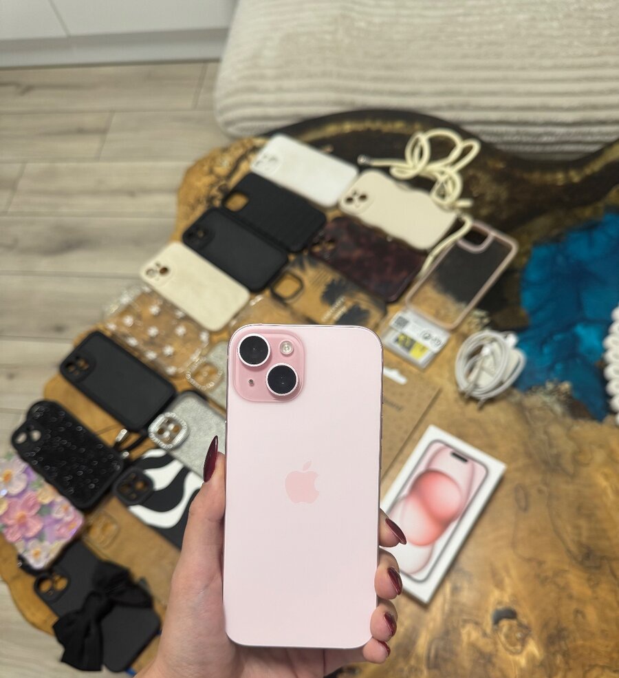 Iphone 15 pink