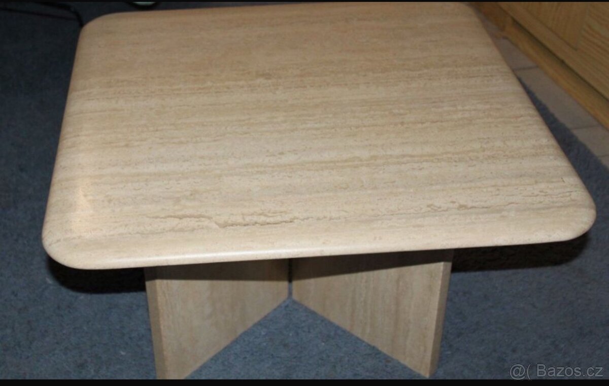 Konfereční stolek travertin