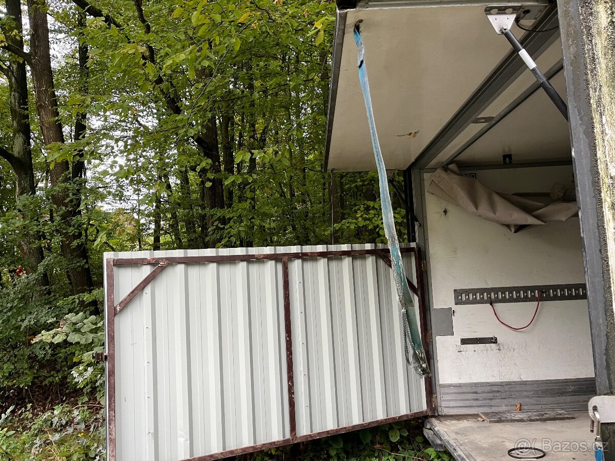 Skříňová nástavba, zahradní domek , dilna, sklad