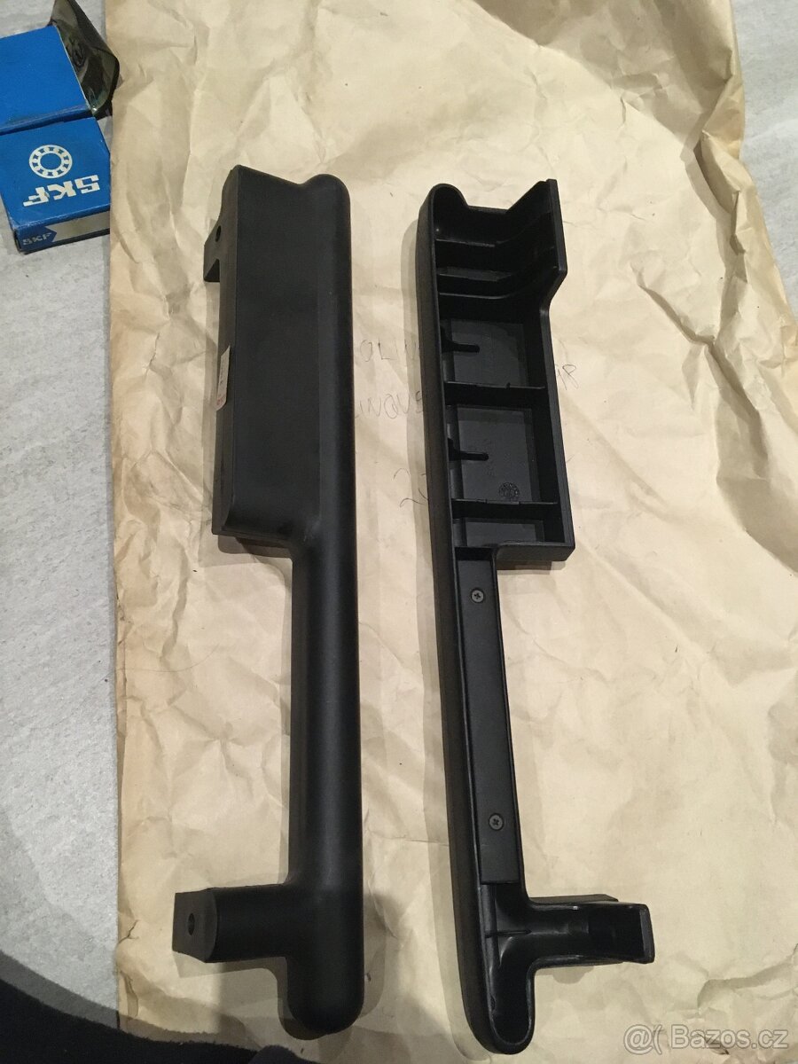 Prodám 2x madlo dveří Fiat UNO, Fiorino, Cinquecento