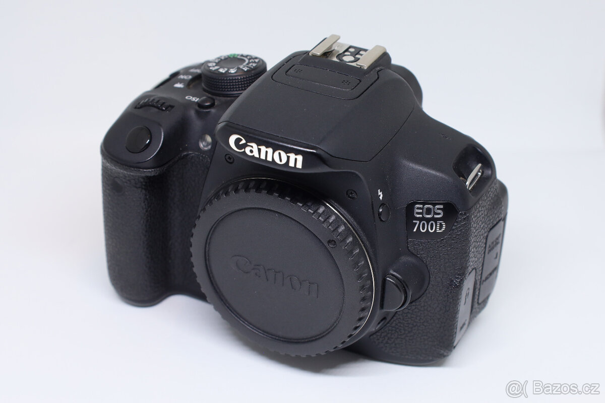 Canon EOS 700D + Canon EF 18-135 mm a Tamrot AF 70-300 Di