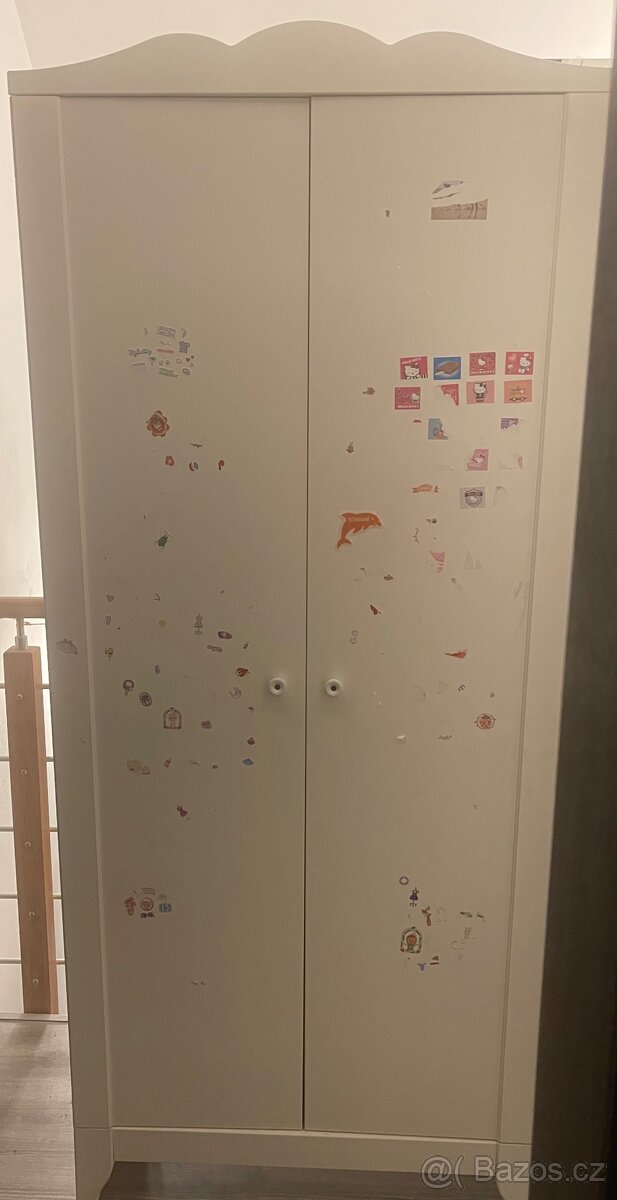 Dětská šatní skříň ikea