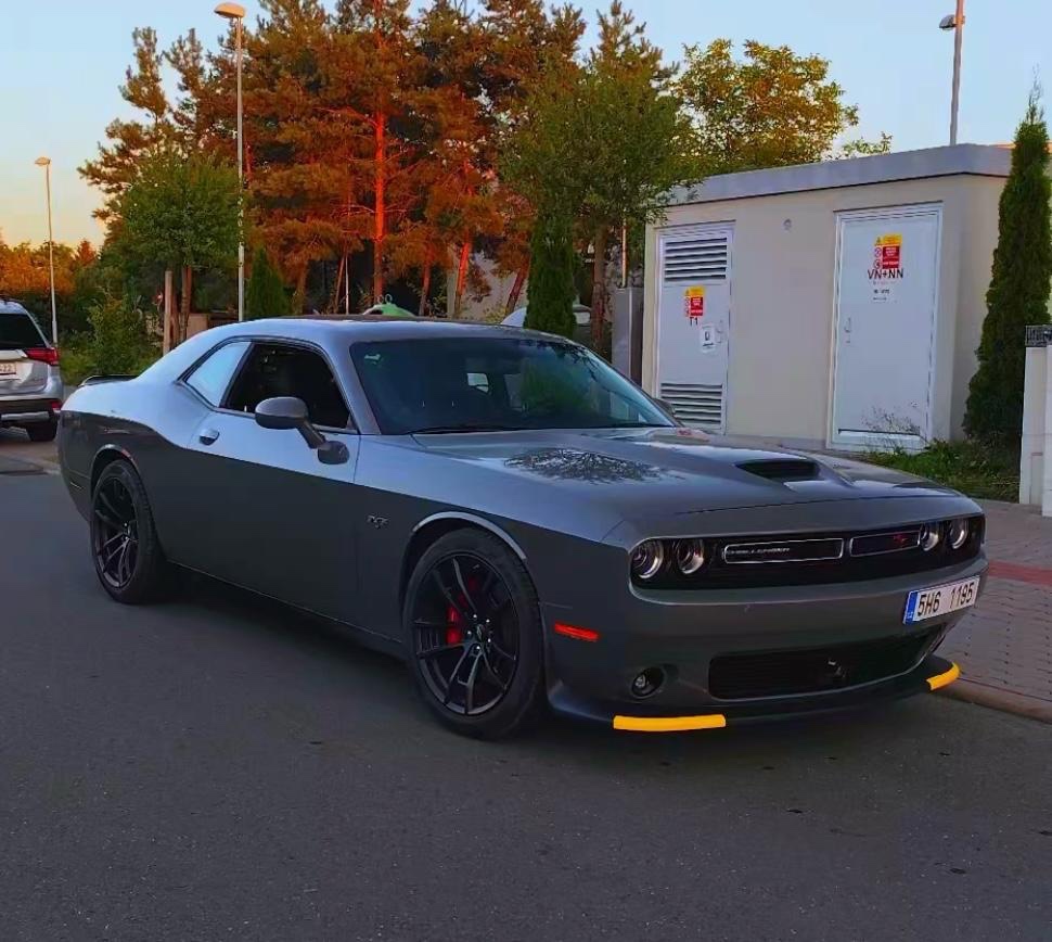 DODGE CHALLENGER R/T 345 reg 05/2024