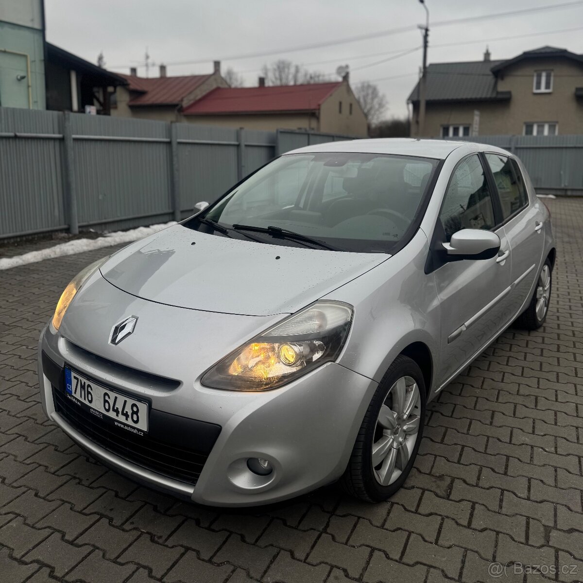 Renault Clio Dynamique Automat TomTom 1.6 ben. 110 TKM.