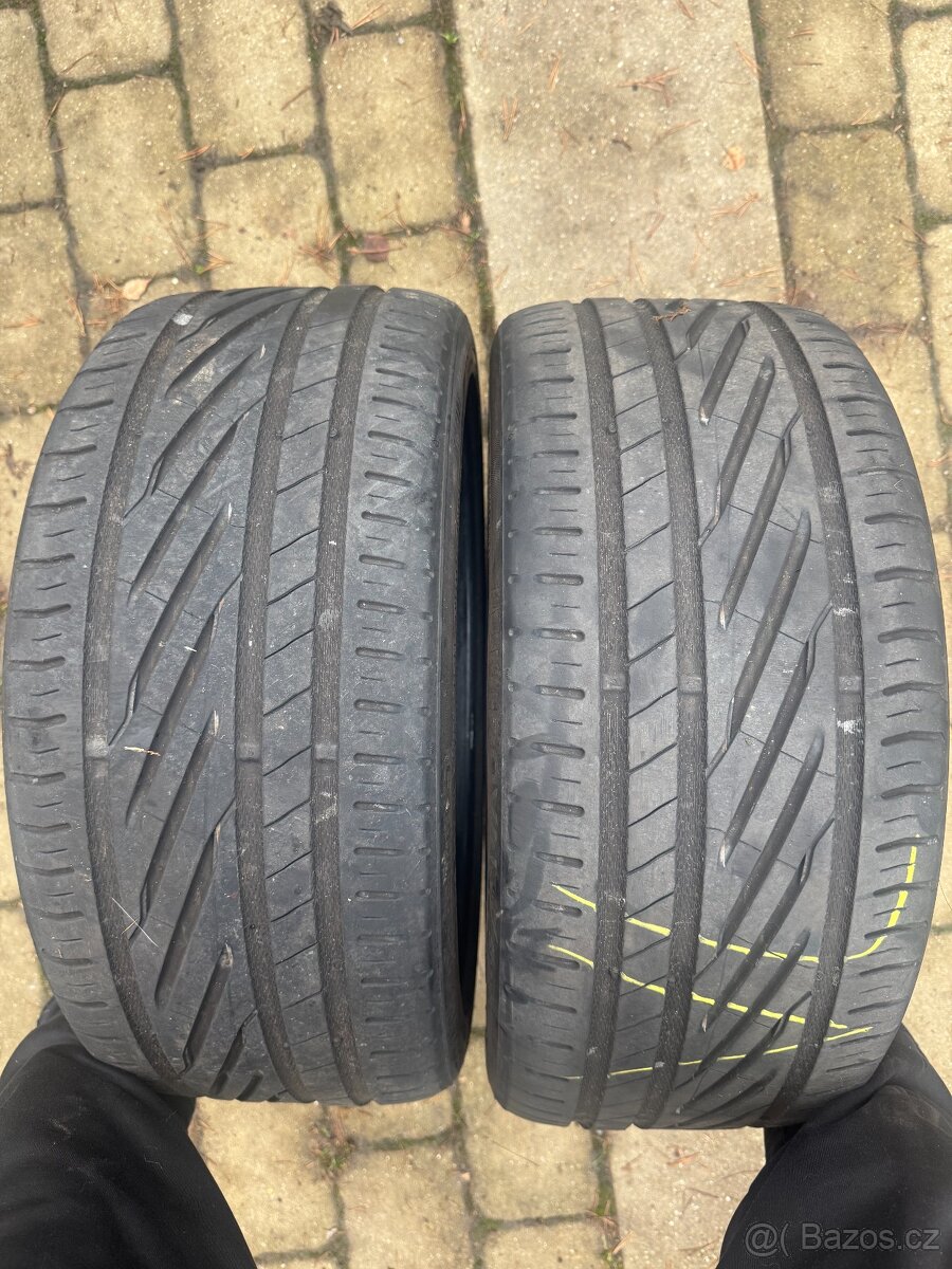 Dvě letní pneu 235/40/18 Uniroyal