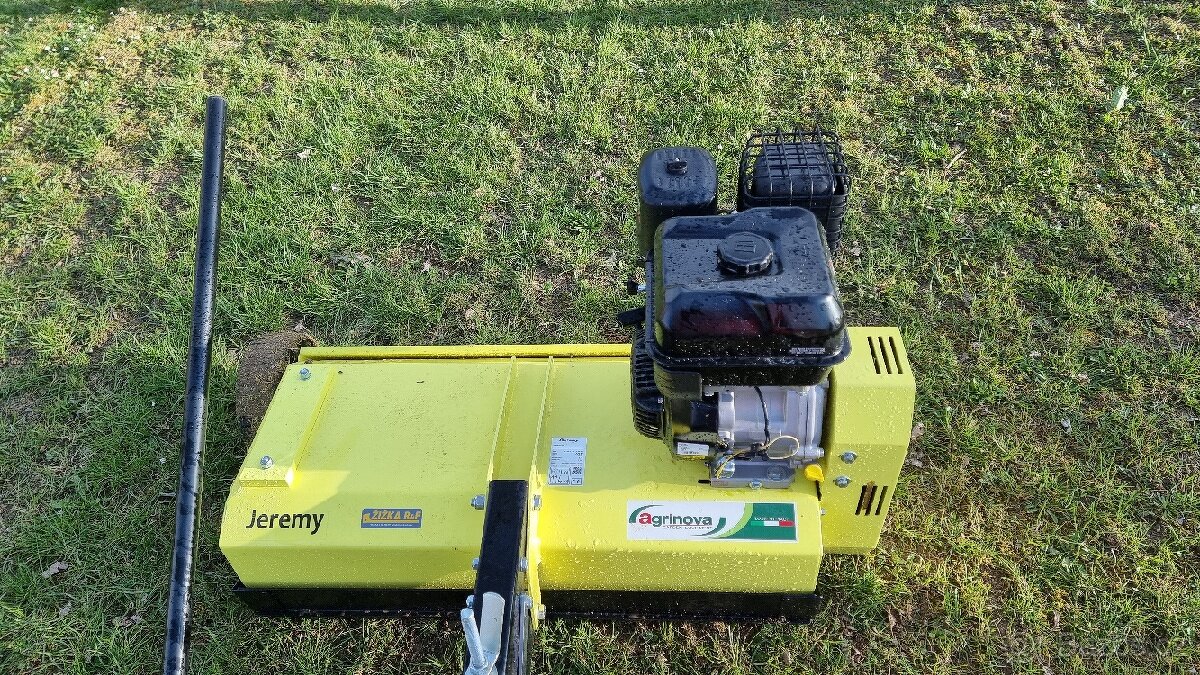 PRODÁM TAŽENÝ VERTIKUTÁTOR JU 949