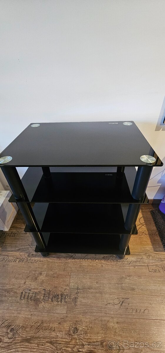 Hifi stolek