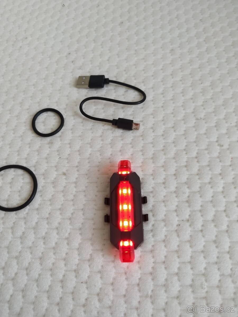 ZADNÍ LED BLIKAČKA na kolo