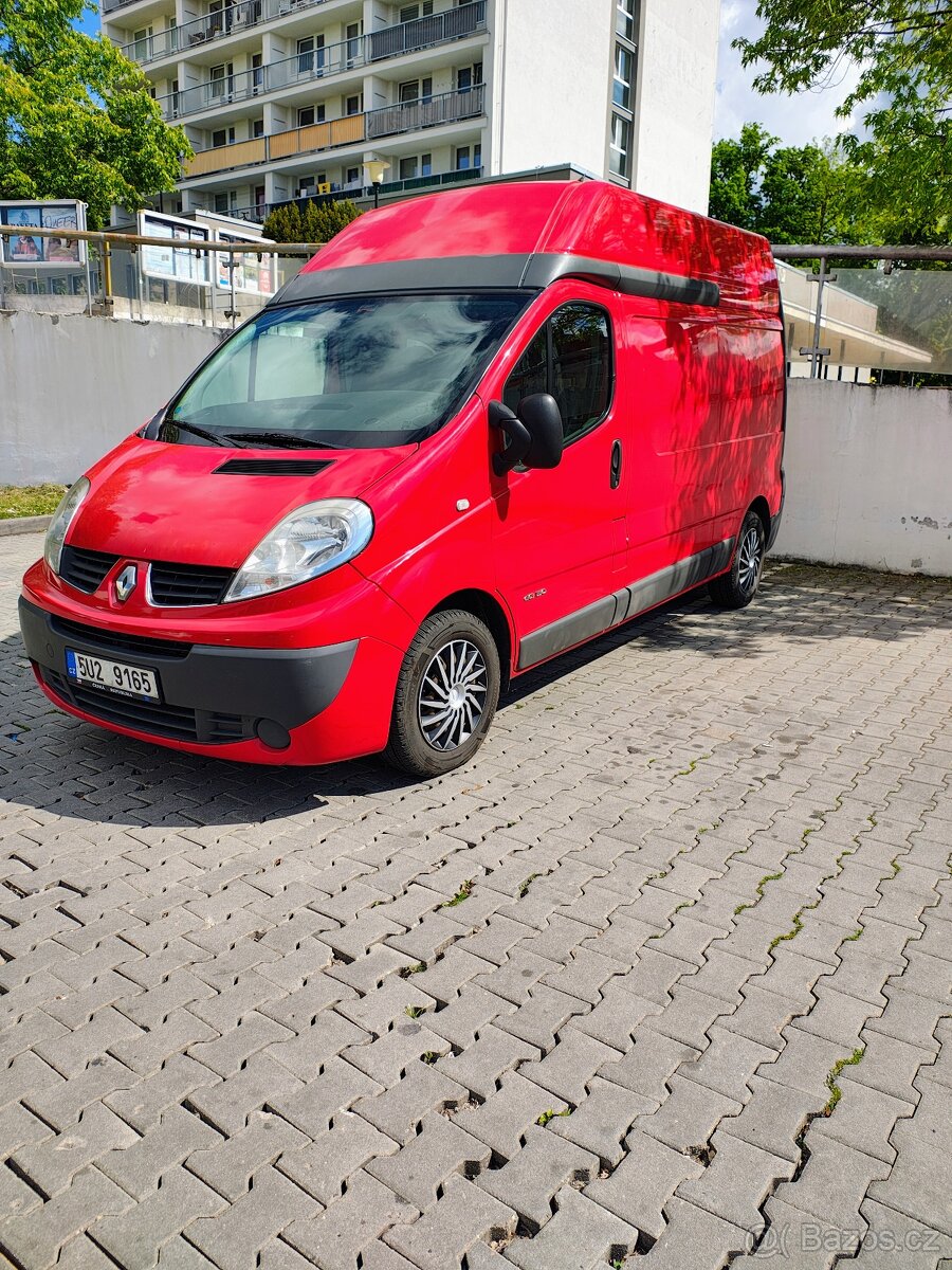 Renault Trafic 2.5 dci 150 L2H2