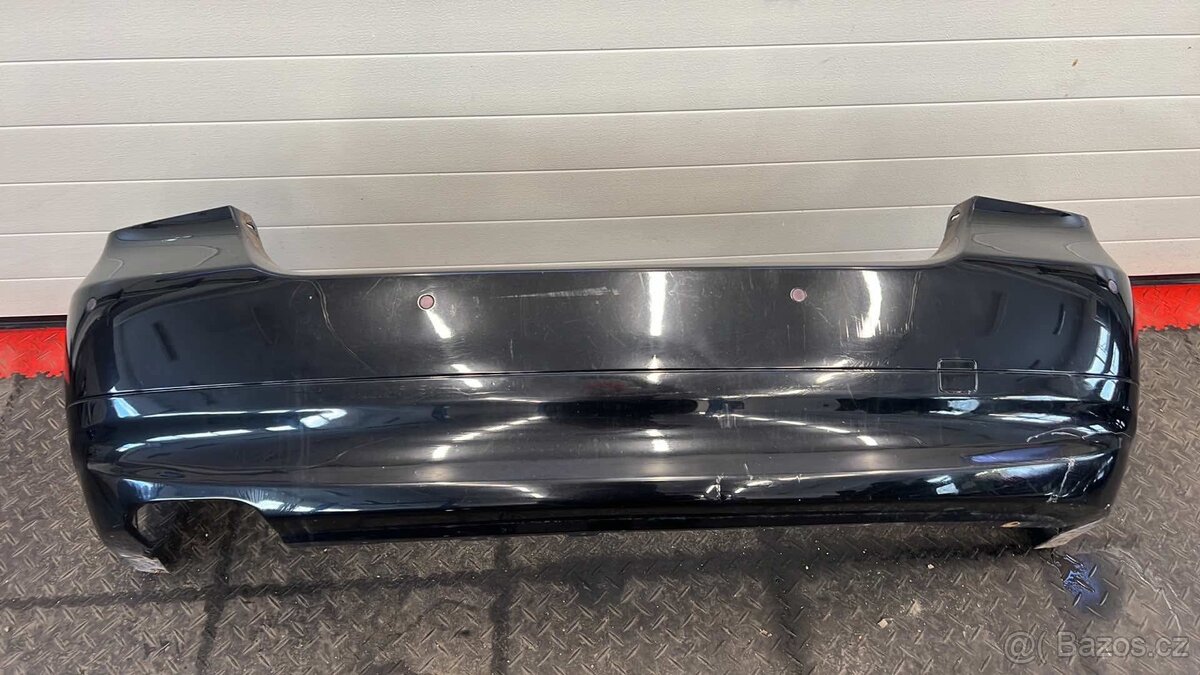 Zadní nárazník s PDC čidly BMW E90-Blacksaphire