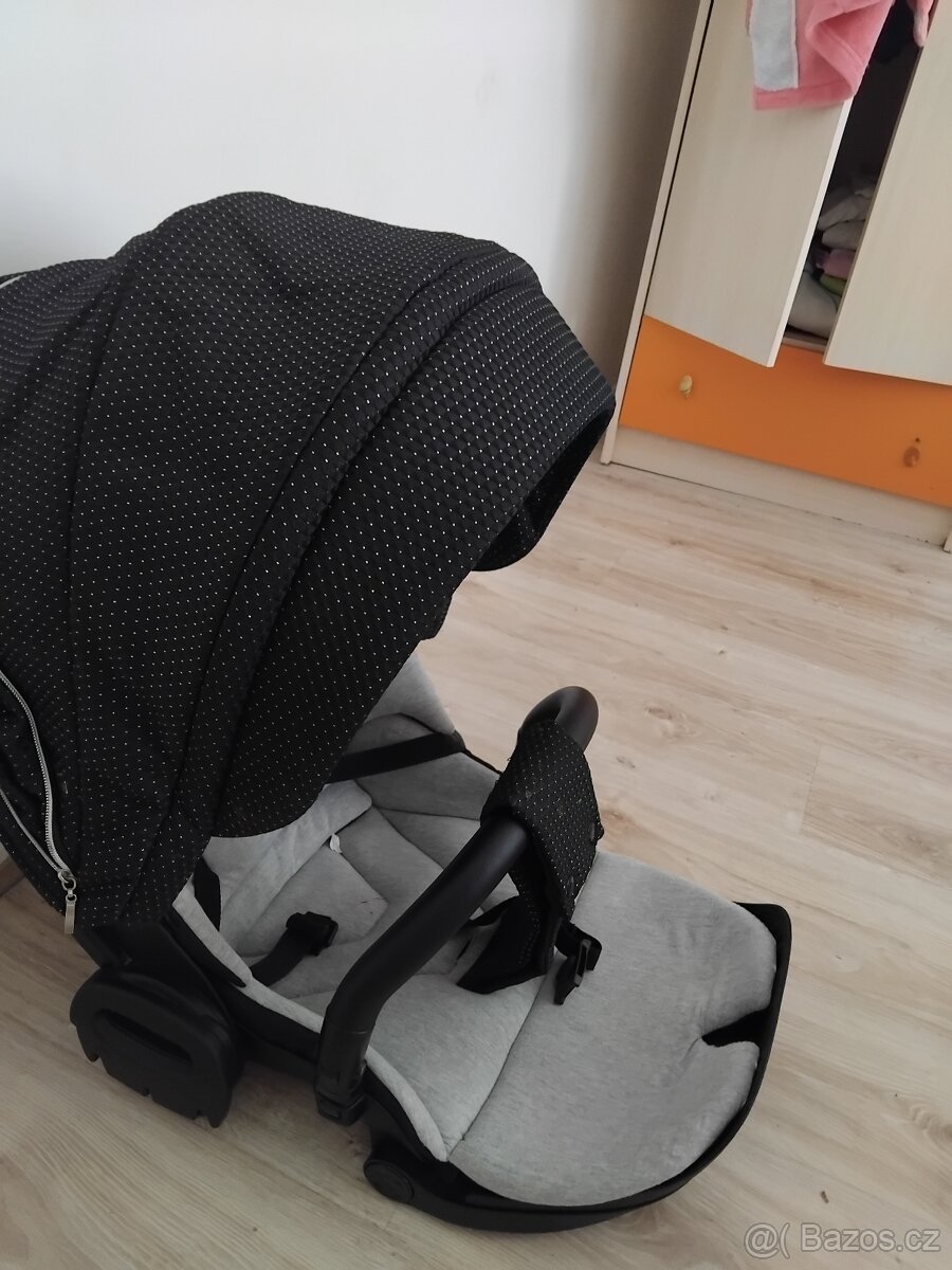 Kočarek Junama diamond 2023