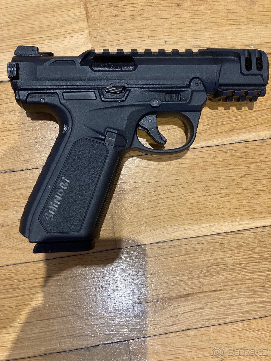 Airsoftová pistole Aap01c Assassin GBB - černá