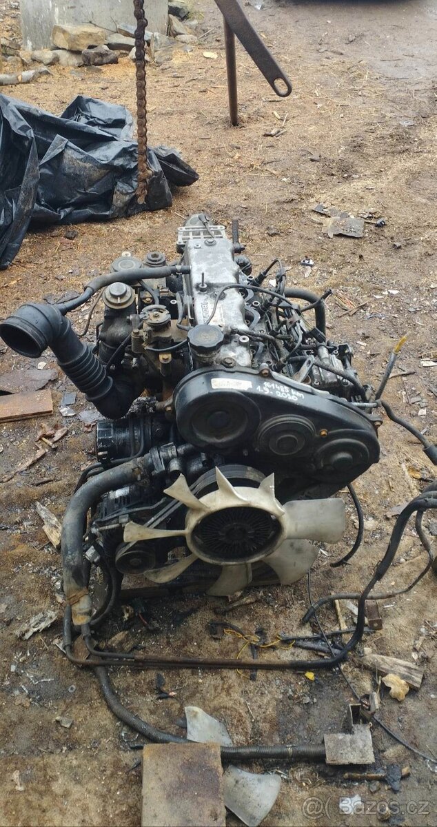Motor Hyundai H-1 2.5L