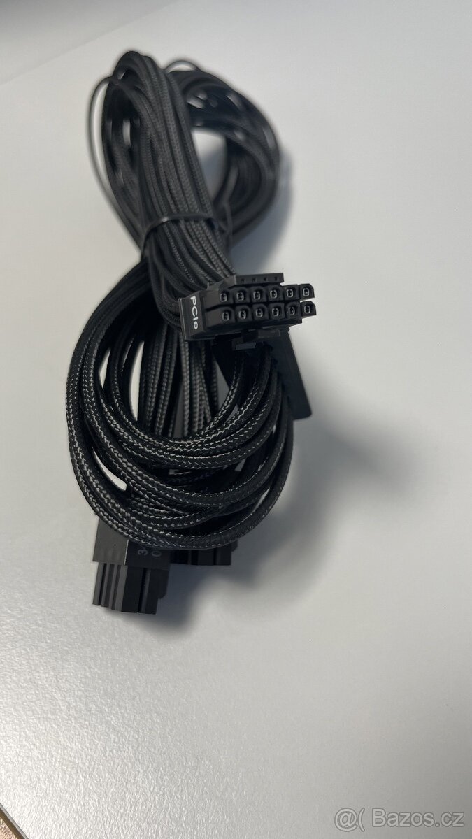Corsair Premium Individually Sleeved 12VHPWR type 4 konektor