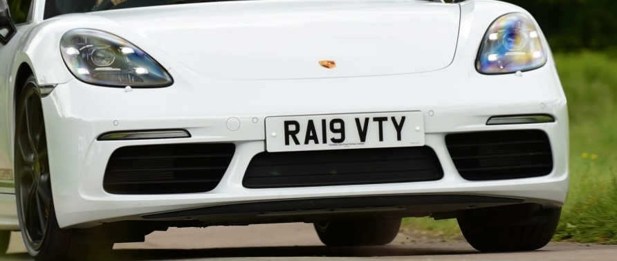 Predni naraznik PORSCHE CAYMAN 718