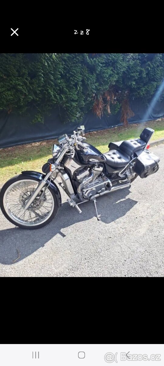 Suzuki Intruder VS 800