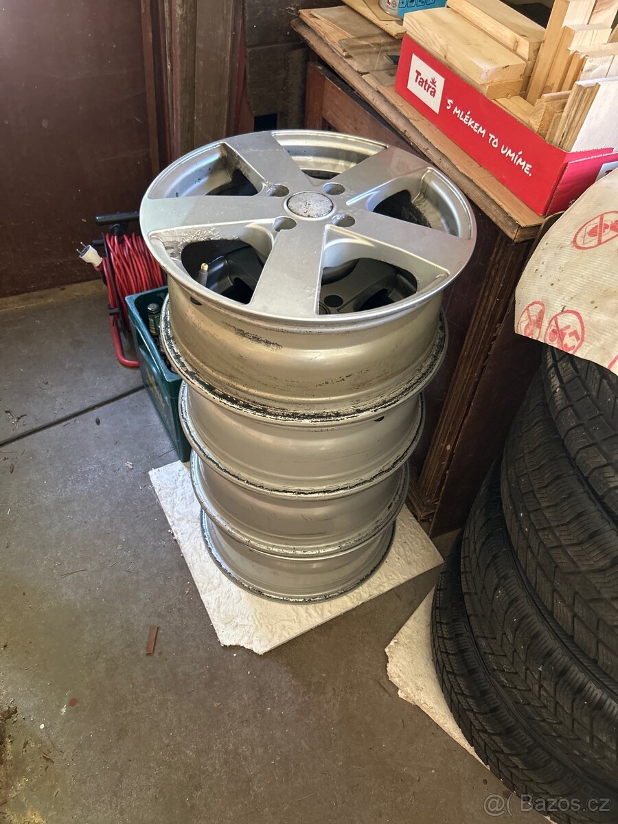 4ks alu - disk použitý- Peugeot 4/108 ET25