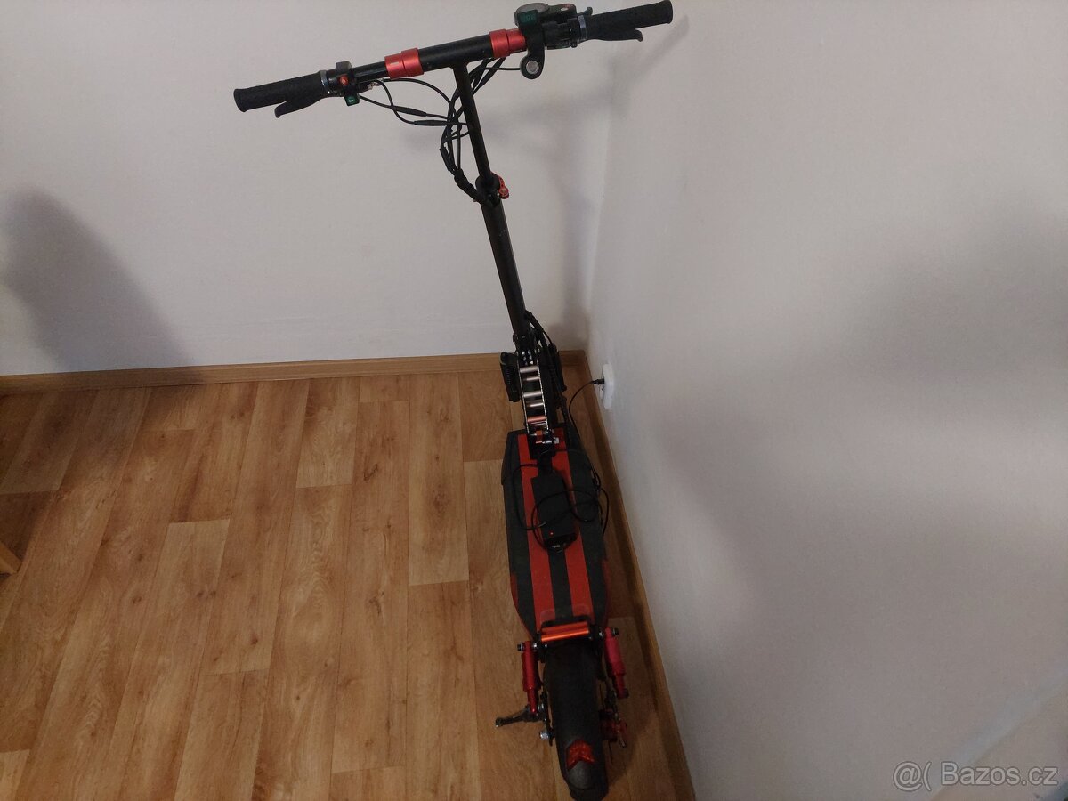 Kukirin M4