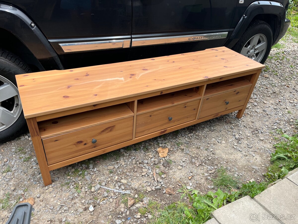 IKEA TV HEMNES