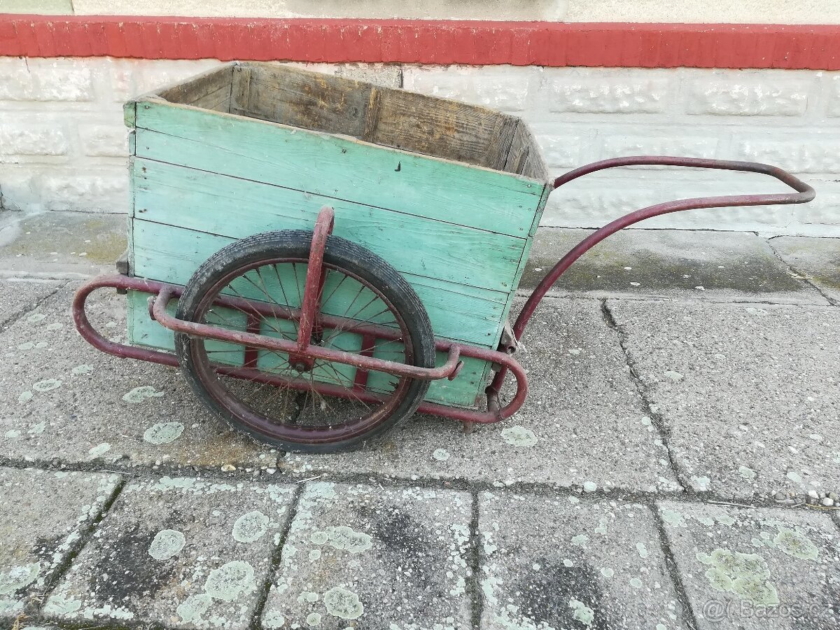 velká a malá dvoukolová kára