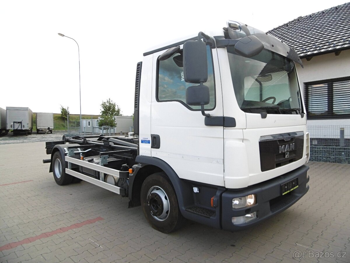 MAN TGL 12.250 nový hákový 8t nosič