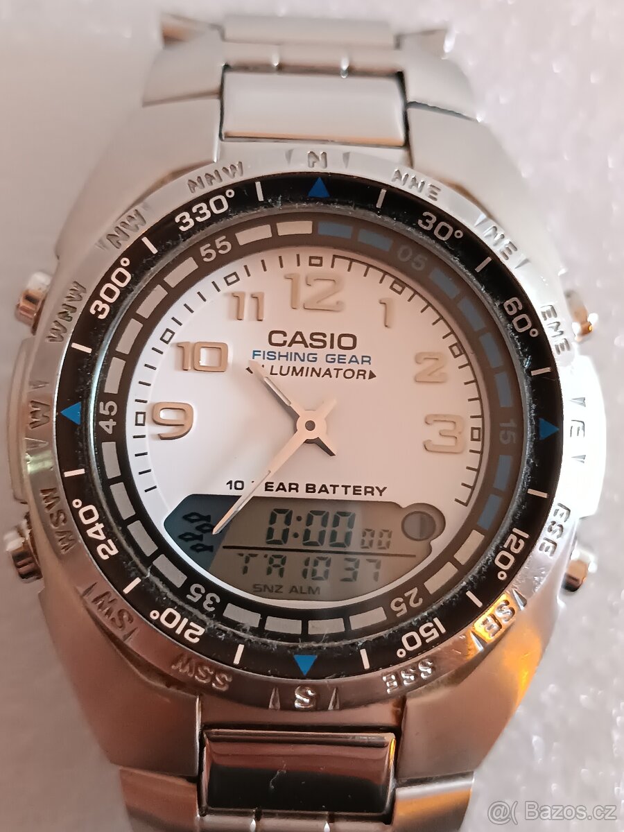 Rybářské hodinky Casio AMW 700