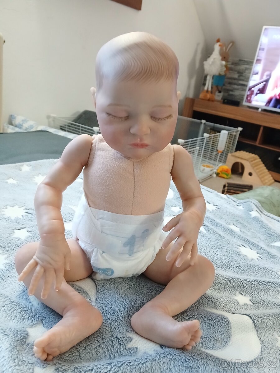 Realistická panenka