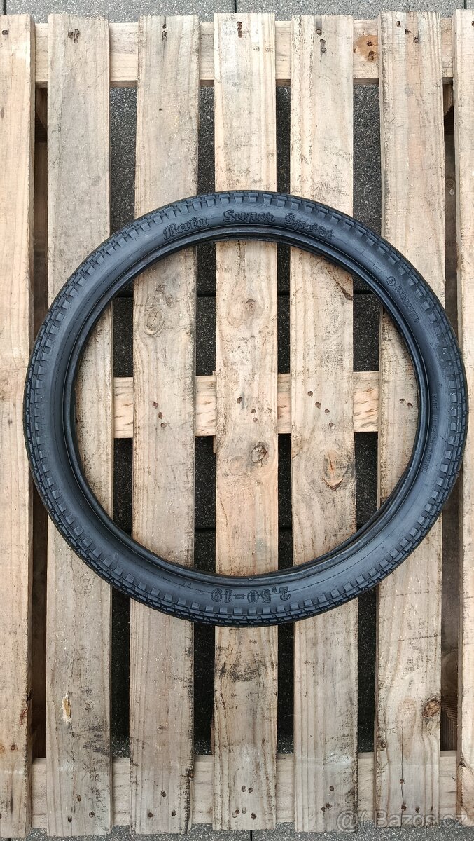 Baťa Super Sport 2,50-19 original motopneu