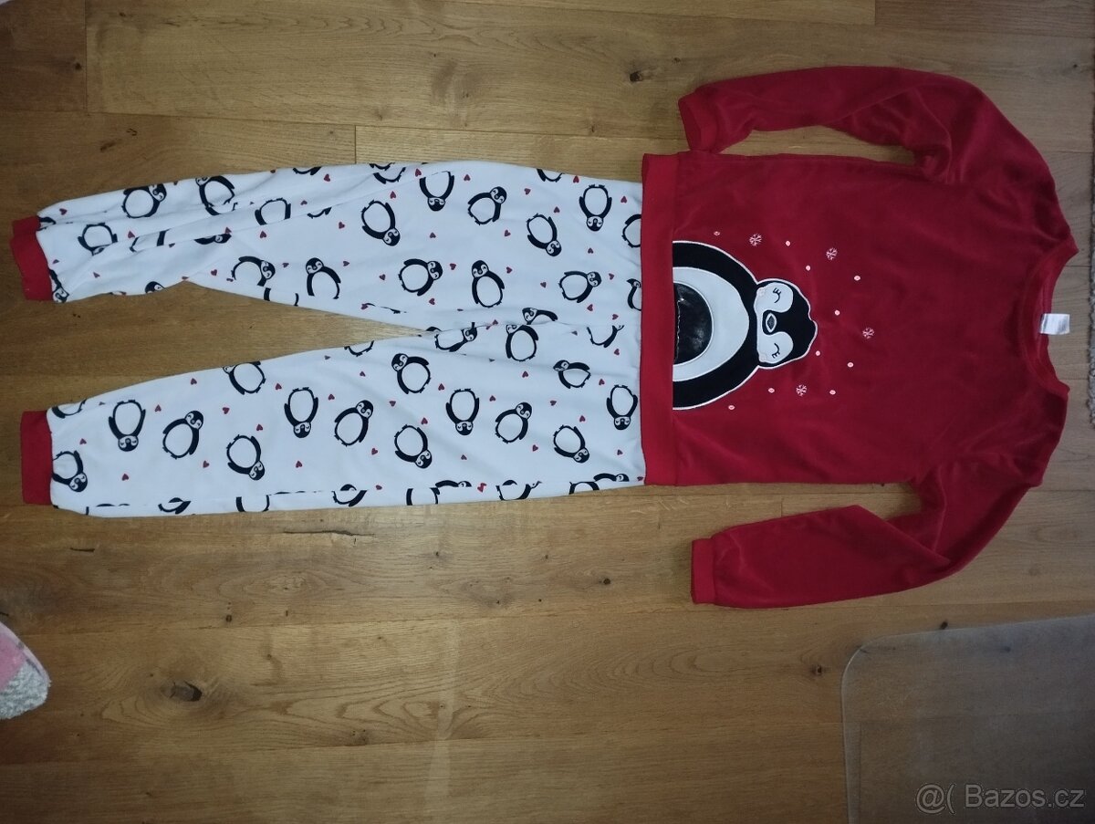 Dívčí pyžamo, 12-13 let