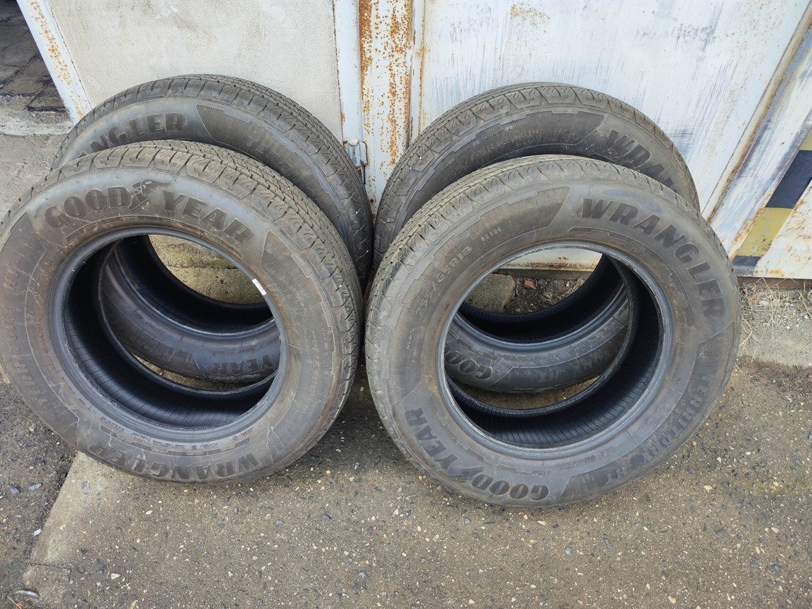 18"zánovní letní pneu Goodyear 255/65/18 4ks = 4000Kč