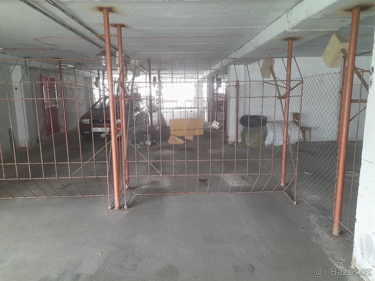 Pronájem garážového stání Praha 9