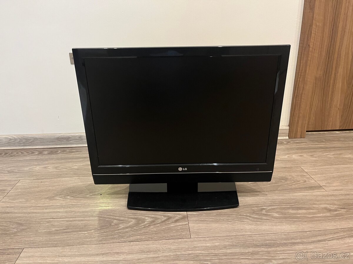 Televize 22 palců 56cm