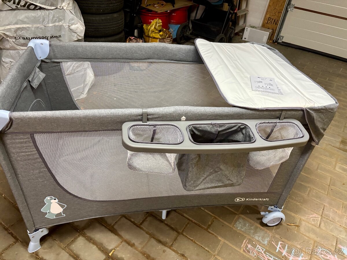 Cestovní postýlka
