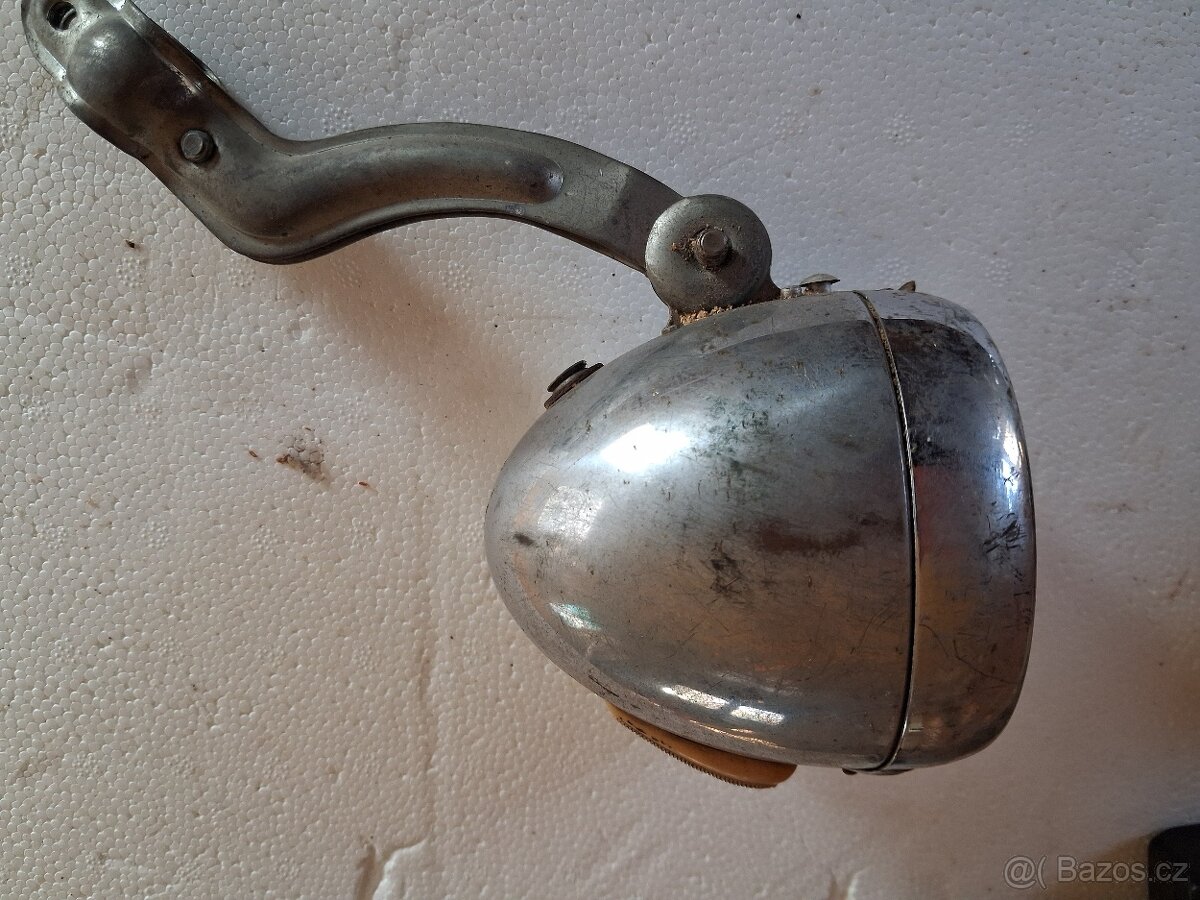 Moped Stadion , předni světlo