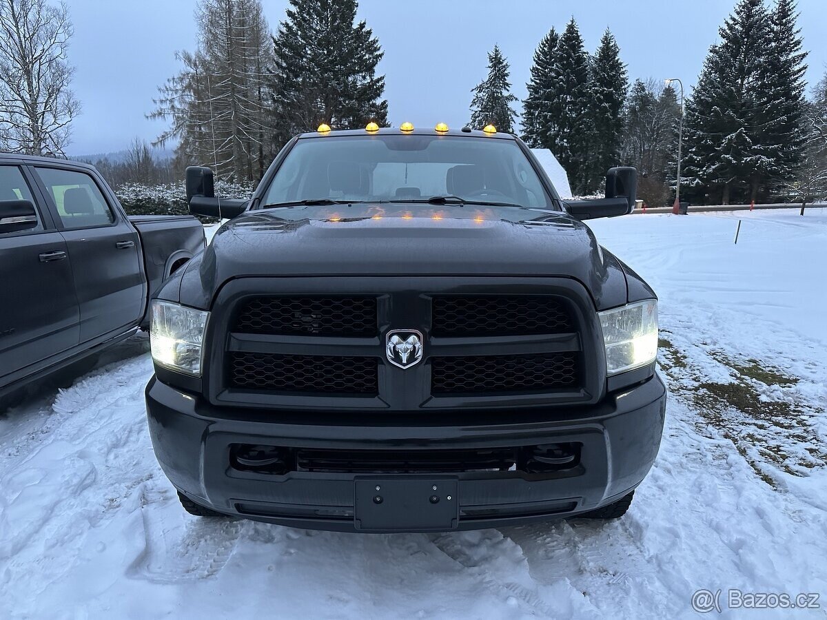 Dodge RAM 2500 6.4 HEMI