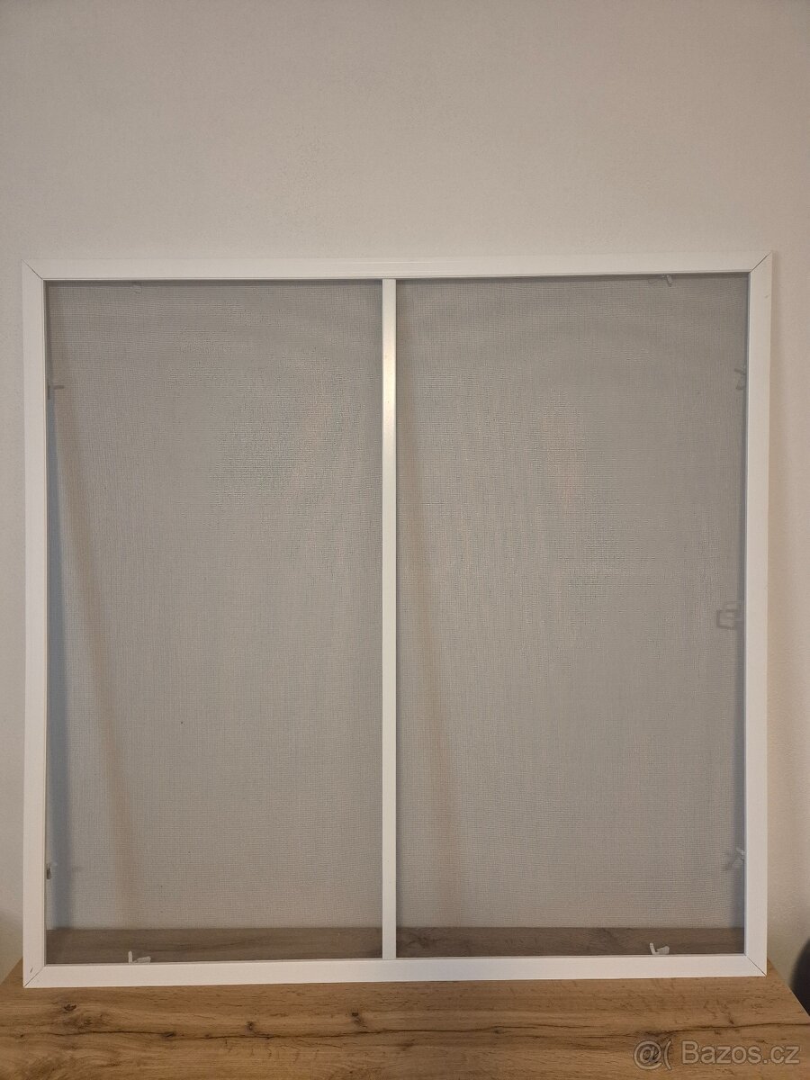Síťka do okna