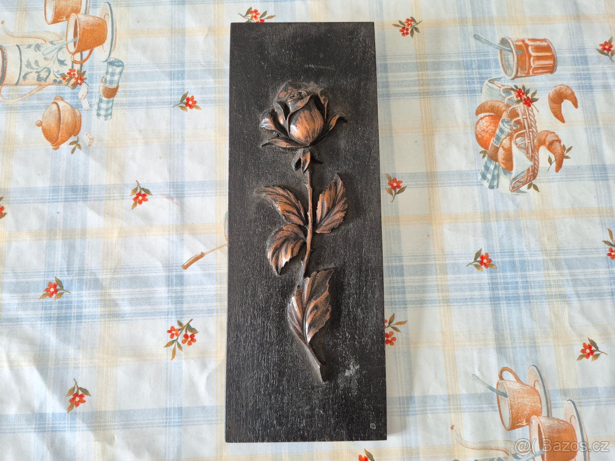 Plastika růže - ČSSR, Ruch Liberec, asi dřevo