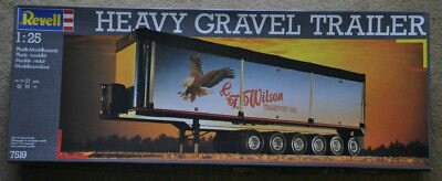 Revell 1/25 heavy gravel trailer