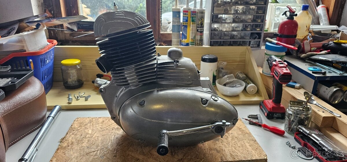 Jawa 250/353 kývačka motor po G.O