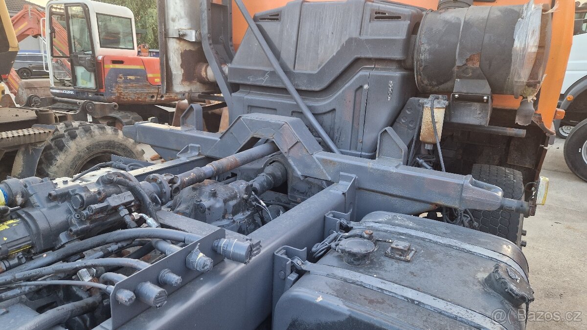 Predám Tatru Terrno 4x4 E3 podvozok nosič výmenných nadst.
