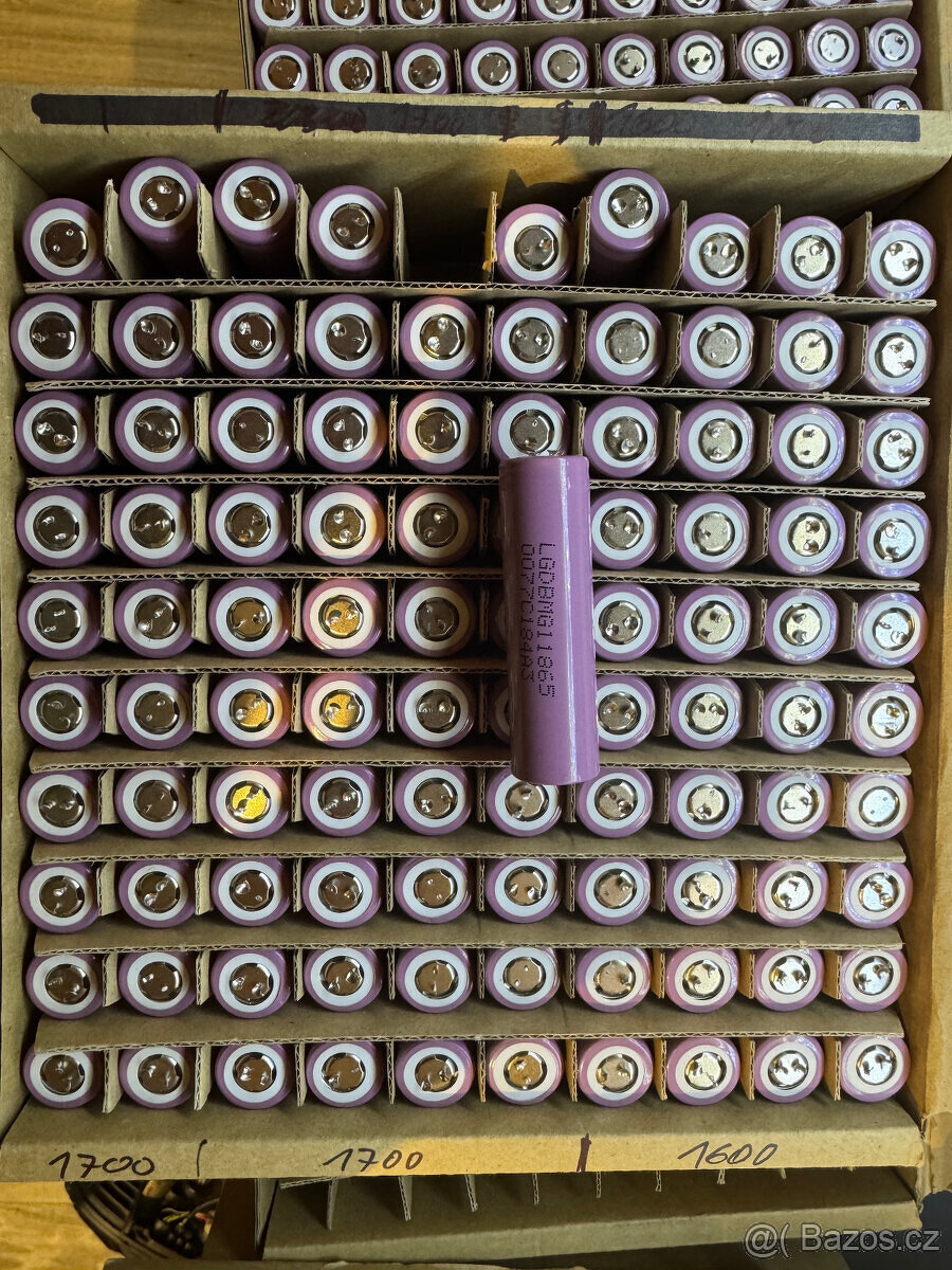 100kusů Li-Ion 18650 články baterie kapacita 1600 / 1700mAh