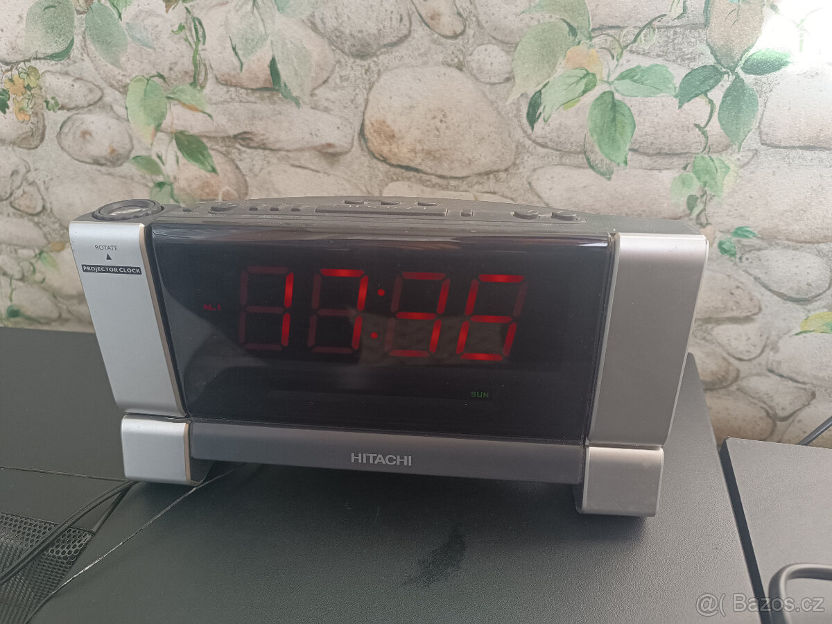radiobudík HITACHI