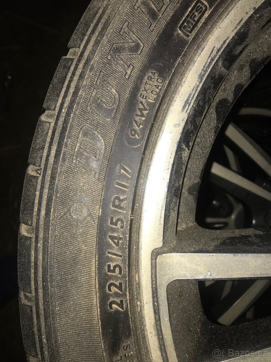 225/45r17 dunlop