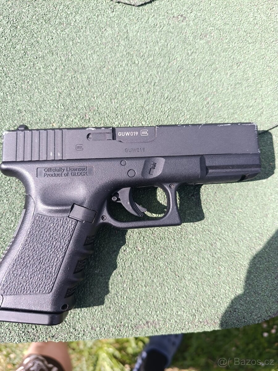 Airsoft pistole Glock 6 mm