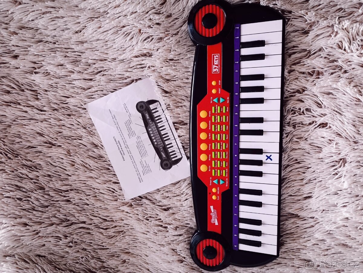 HRAČKY-DESKOVÉ HRY-CÉČKA-STAVÍCÍ VĚŽ-DŘEVĚNÝ MEČ-PIANO-ALBI