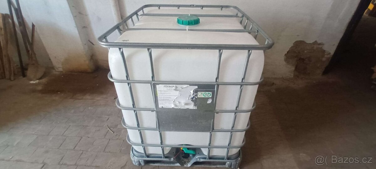 IBC kontejner / Barel na vodu – 1000 litrů
