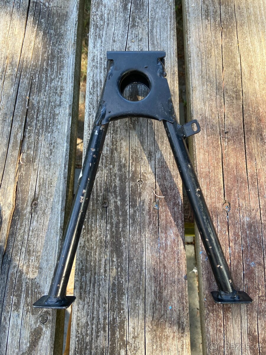 Jawa 50/ 585/587/588 Mosquto-Robby-Hlavní stojan
