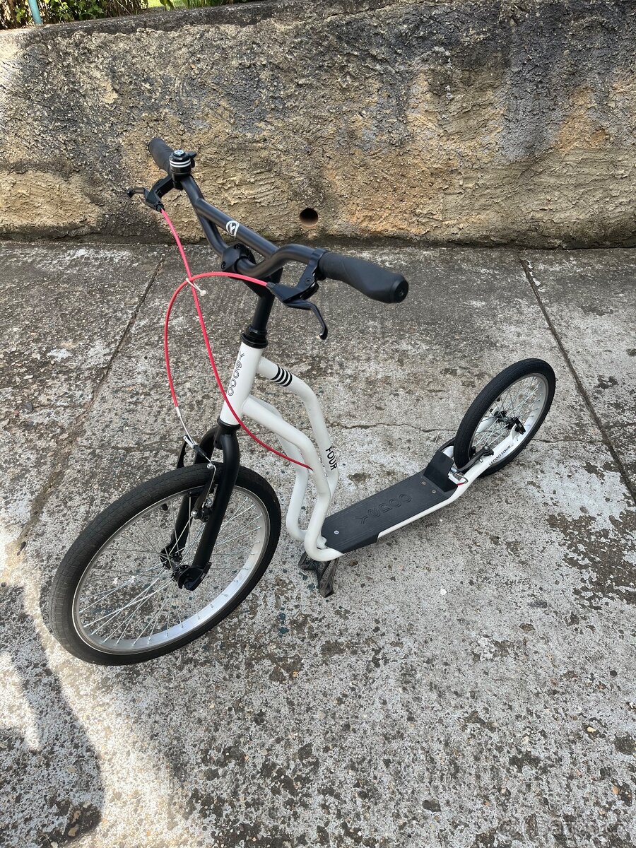 Koloběžka YEDOO Four