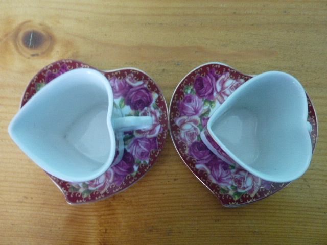 HRNEČKY S PODŠÁLKY VE TVARU SRDCE č.14