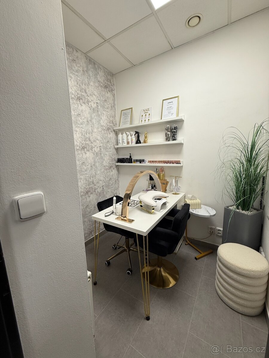 Pronájem místnosti pro manikérku